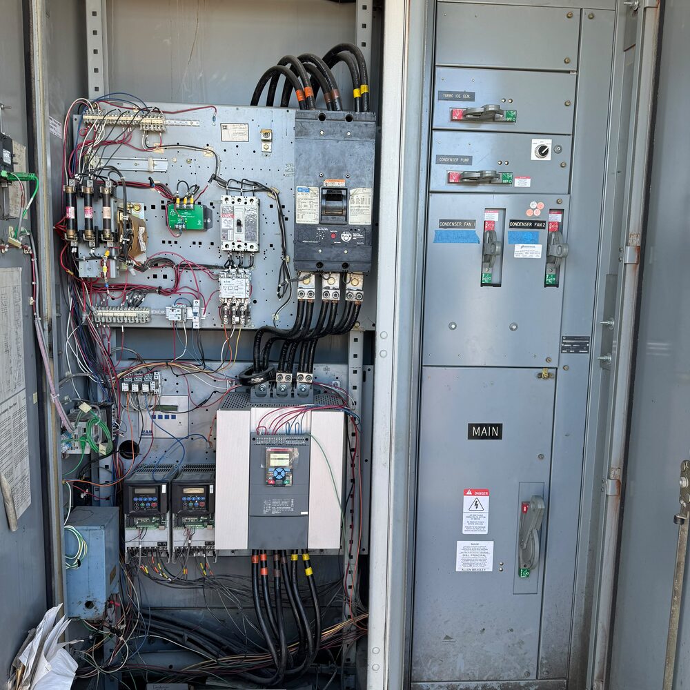 Outdoor control cabinet for condenser fans, condenser pump and ice generator